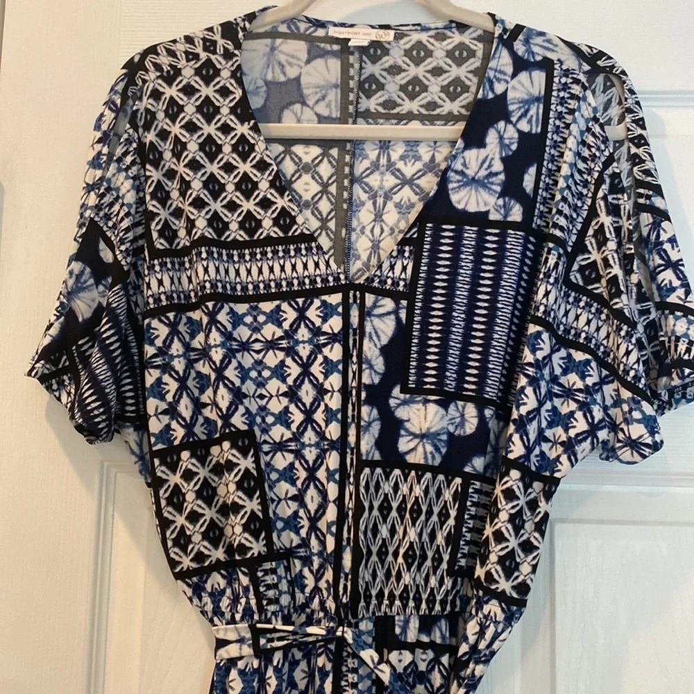 WESTPORT blue & white short sleeve cold shoulder belted dress size medium